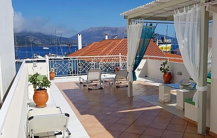 Sea Breeze Apartment Сами Екстериор снимка